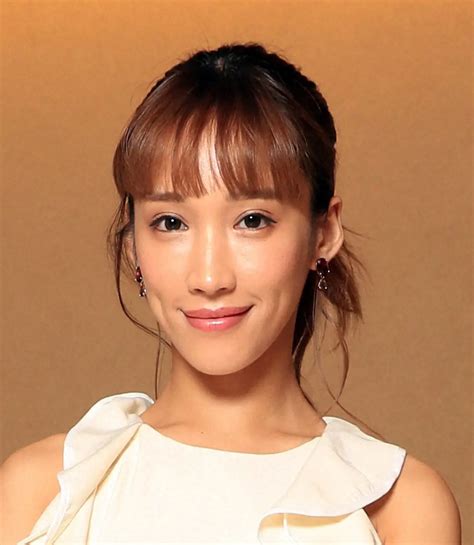 岡田サリオ .